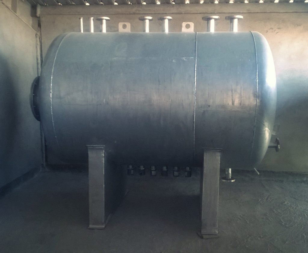 hot water storage tank